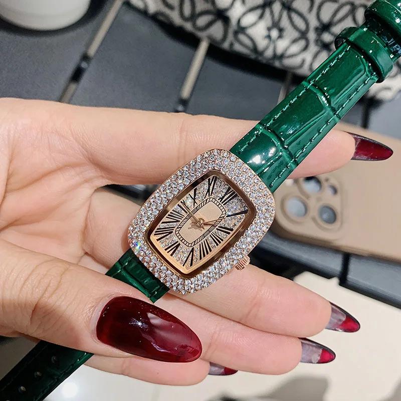 Vintage Watches for Women Sparkly Zircons Crystals Wrist watch Water Resistant Leather Strap Quartz Watches Roman Retro Relojes