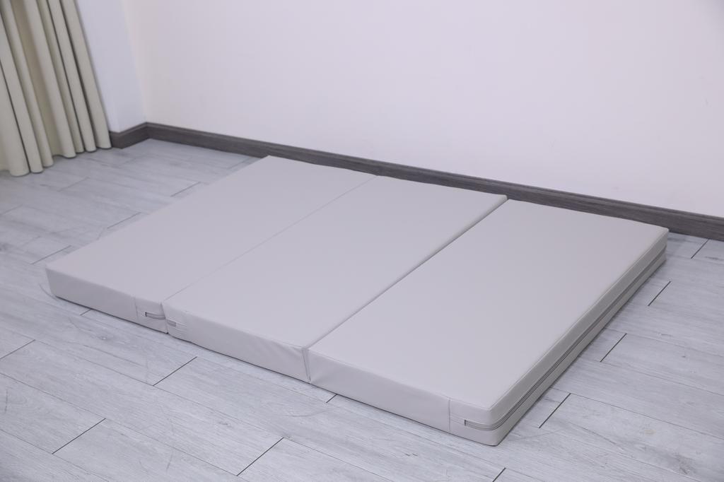 Gymnastic Mattress Satellite Pu 150X100X10 Cm - Three-Piece Grey
