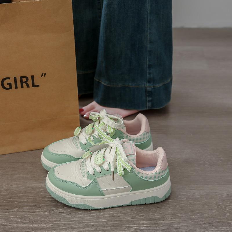 

Маленькие белые туфли женские туфли осень взрыв 2025 новые на толстой подошве спортивные универсальные повседневные дышащие модные повседневные трендовые туфли для скейтборда 40