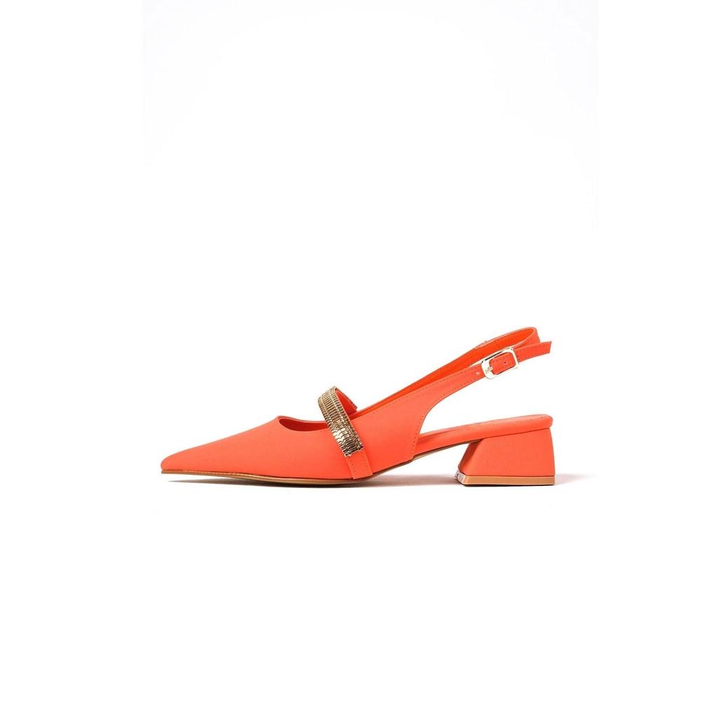 Chaussures à talons courts en tissu satiné mat rose clair élégant pour femmes