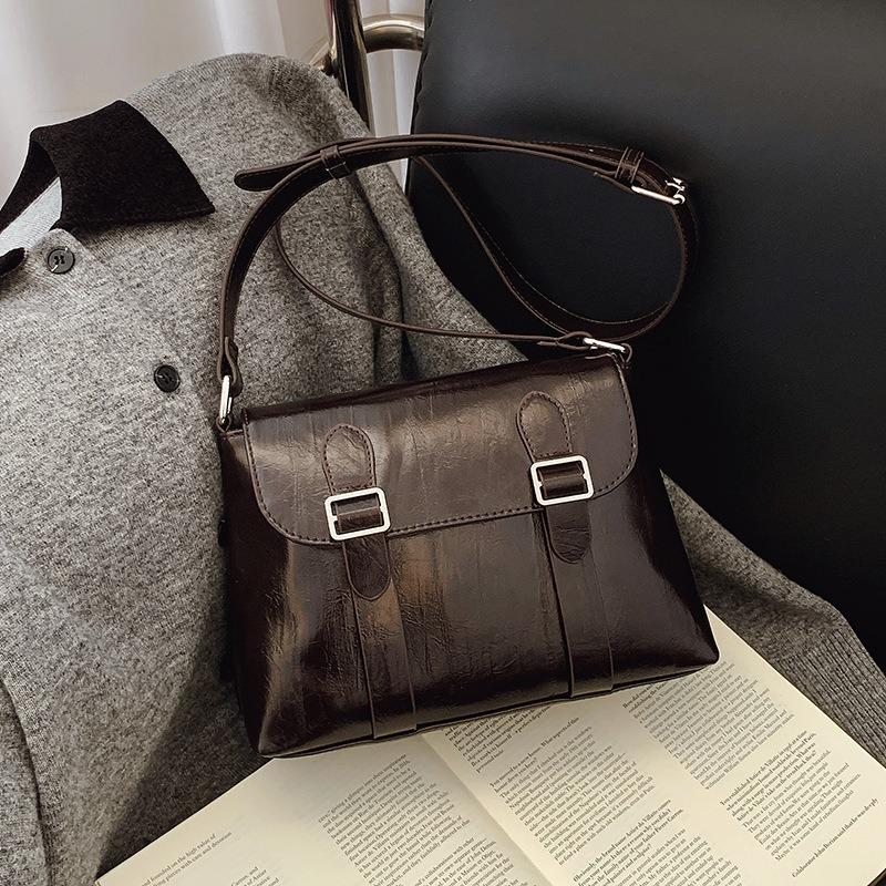 Simple casual shoulder bag women's new trendy fashion small square bag high-end commuter women's bag