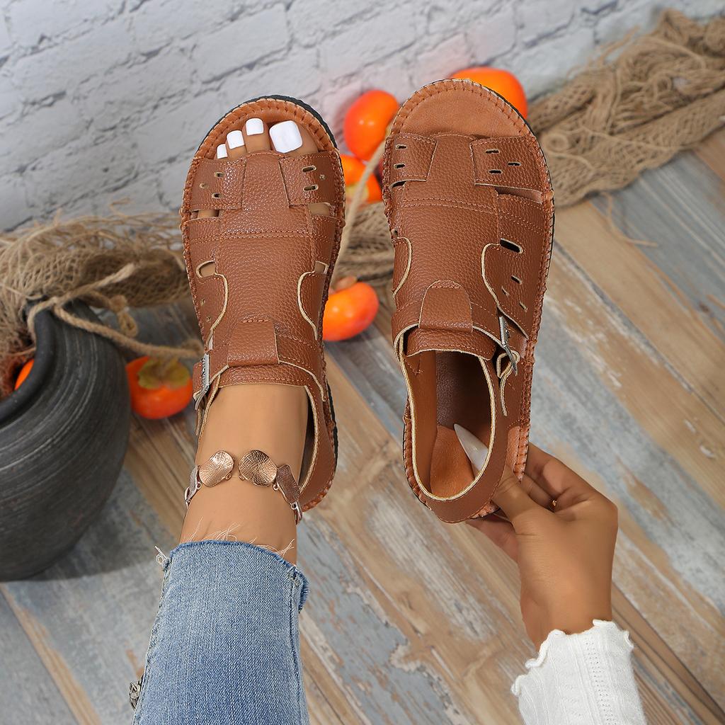 Fashion New fashionable belt-buckle flat-bottomed hollowed-out sandals and retro solid-color beach flip-flops