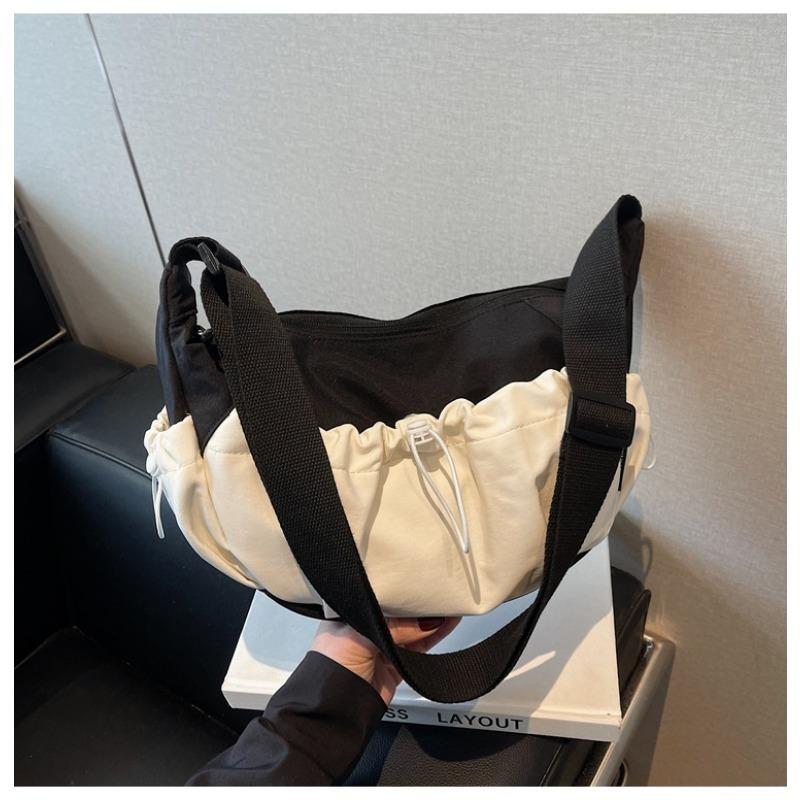 

Small fresh contrasting color canvas bag, simple and fashionable versatile casual shoulder bag, class commuter messenger bag чорний
