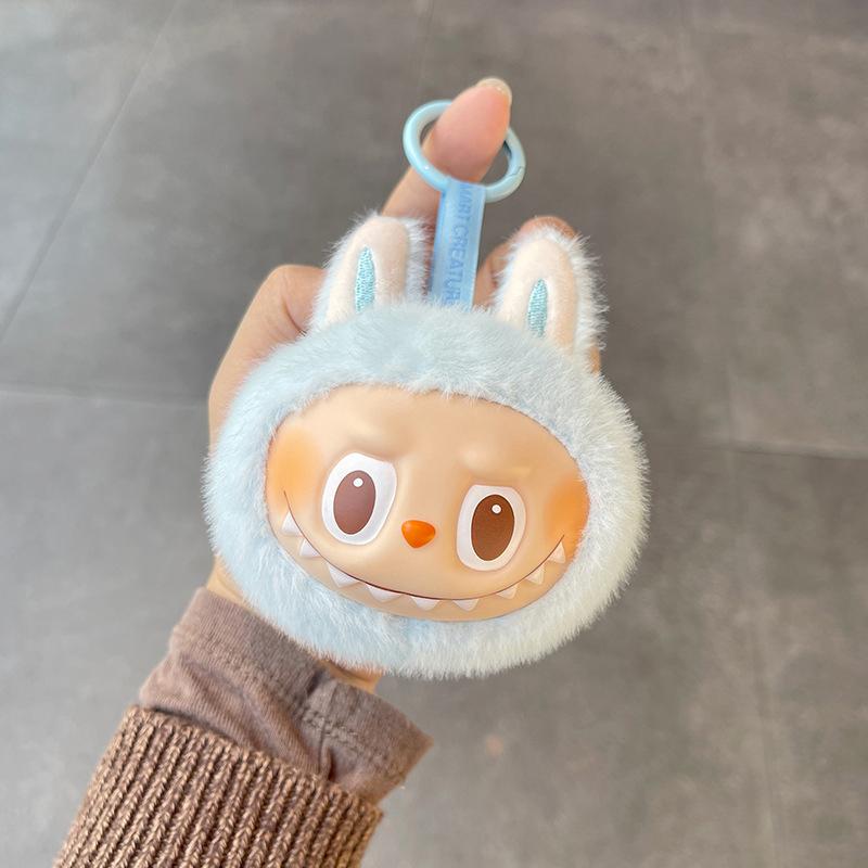 Kreslený plyšový přívěsek na klíče Labubu Kawaii vycpaná panenka hračky přívěsek na batoh ozdobné doplňky kroužek na klíče od auta dárky k narozeninám