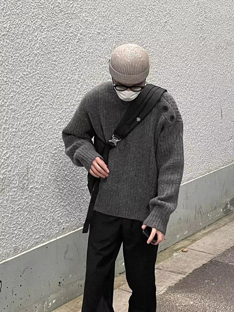 Men's Gray Retro Button-Up Woolen Knit Sweater: Trendy, Niche Heavyweight Coat Design