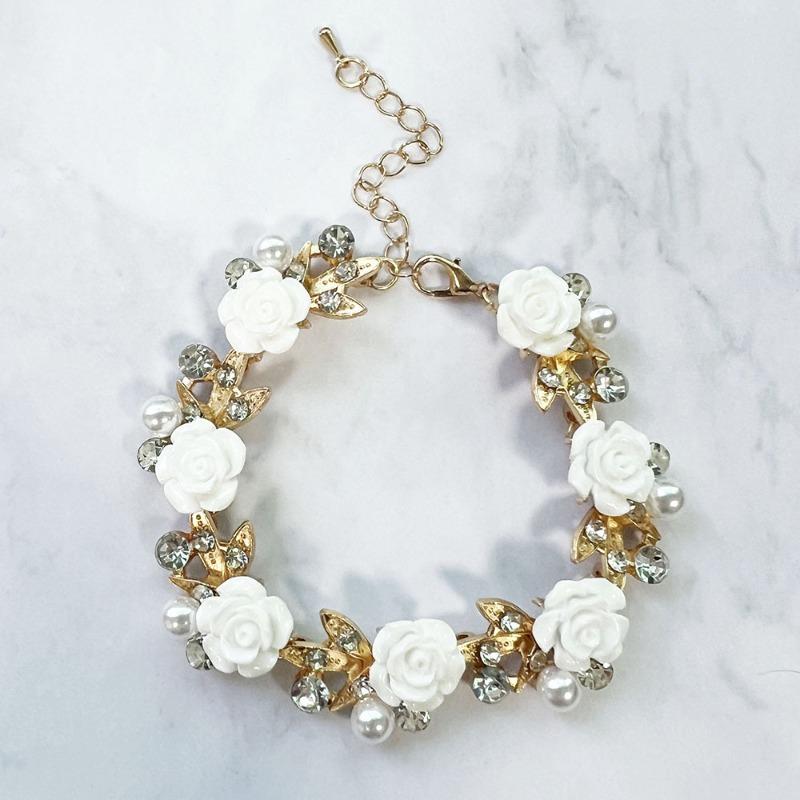 Umweltfreundliches Full-Diamond-Kamille-Halsketten-Armband-Ohrringe-Set Hof-Leicht-Luxus-Kleid Nische Perlen-Schlüsselbein-Ketten-Accessoires