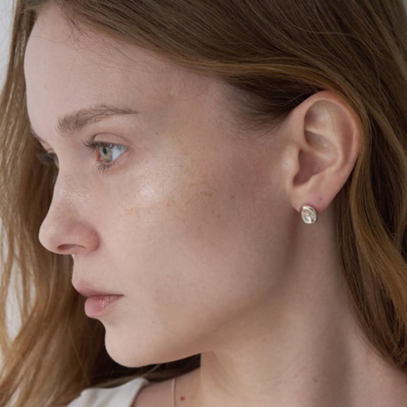 touched PEBBLE EARRING 03