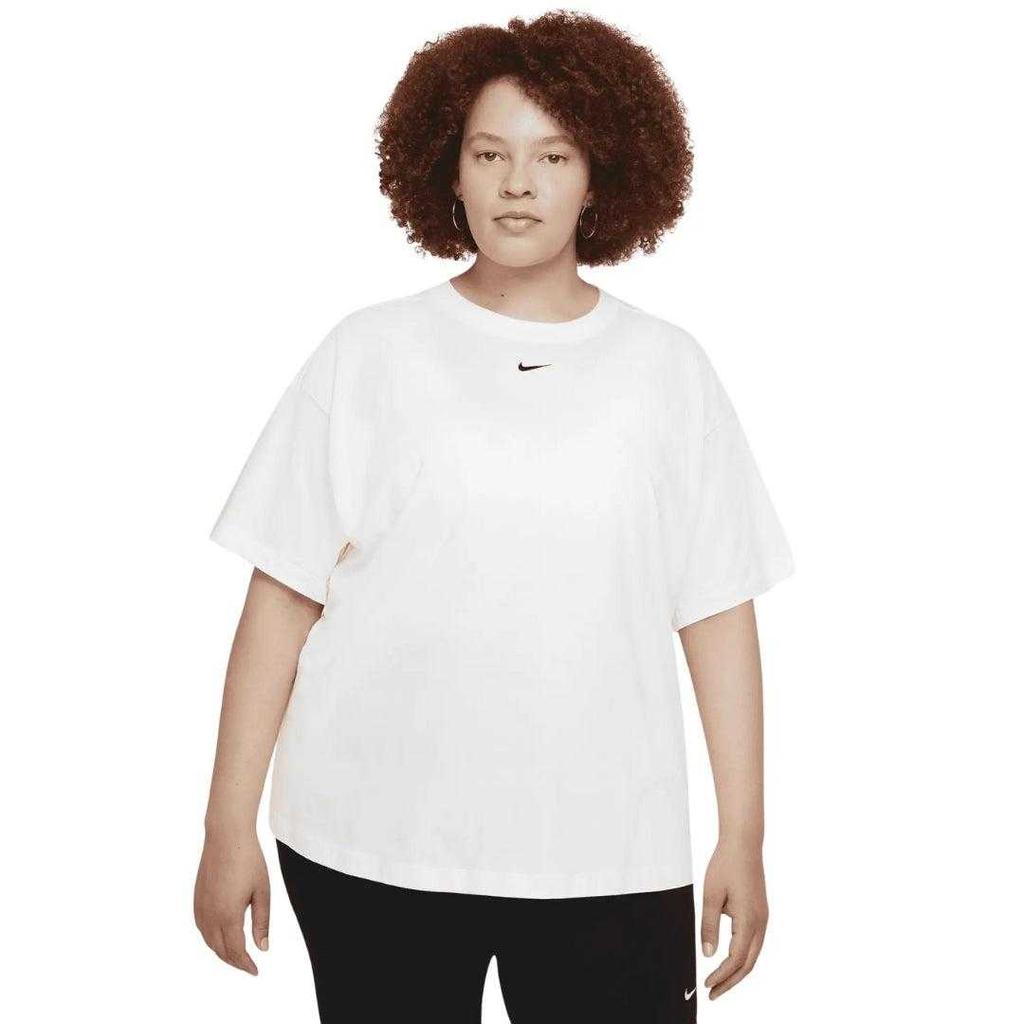 Nike Womens/Ladies Small Logo Plus T-Shirt