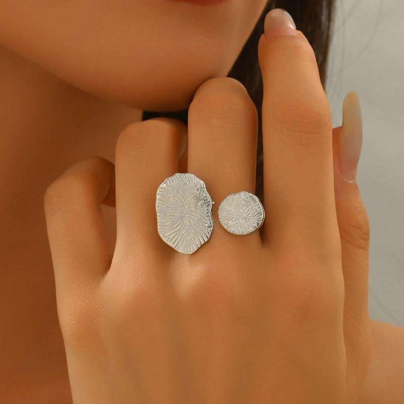 Fashion exaggerated irregular vortex design sense open ring alloy geometric spiral bracelet set women