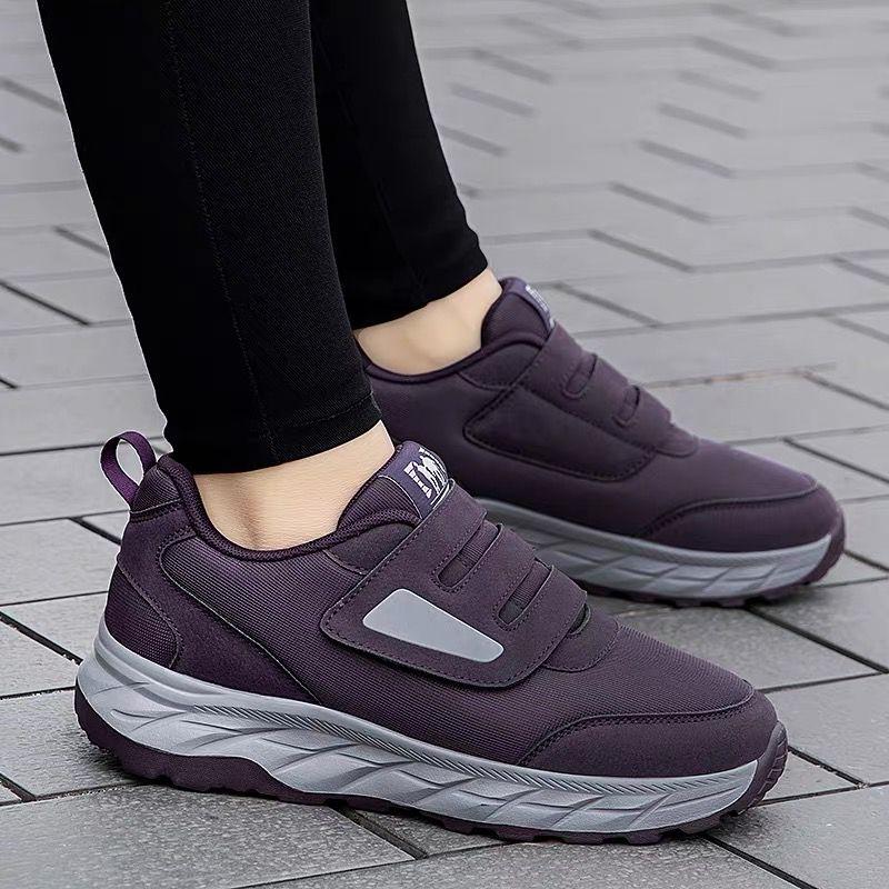 Spring and Summer Soft-soled Shoes In Walking Sports Shoes