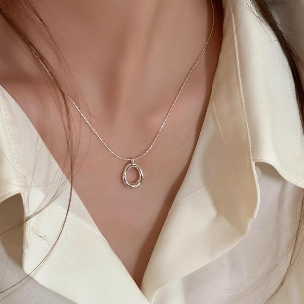Irregular circle pendant necklace simple clavicle chain cold wind accessories