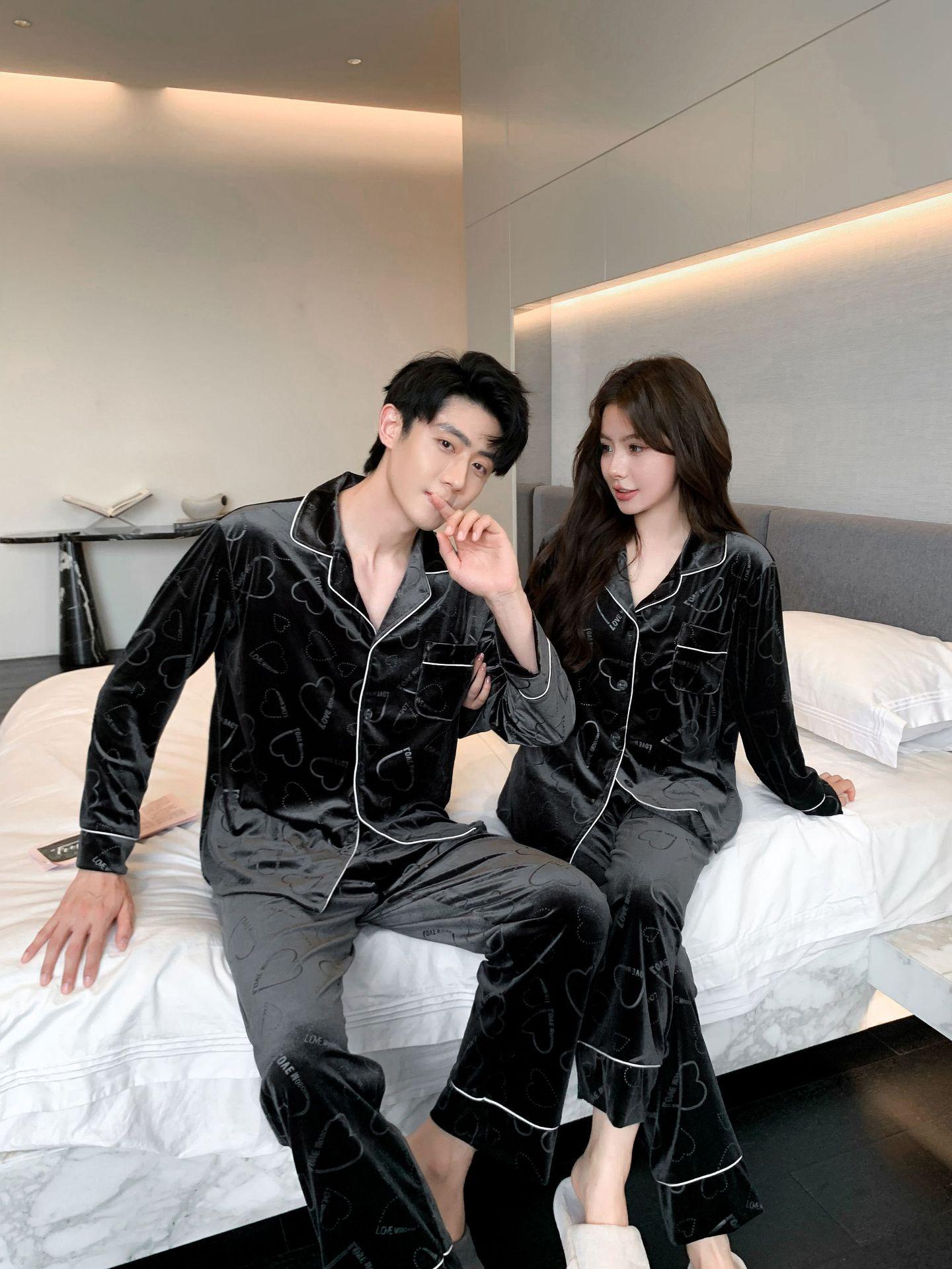 

Золотистый бархатный комплект пижам для пары: Тонкий флис с дизайном сердец, красный, с длинным рукавом, мужской и женский комплект для осени/зимы/дома. Men s L