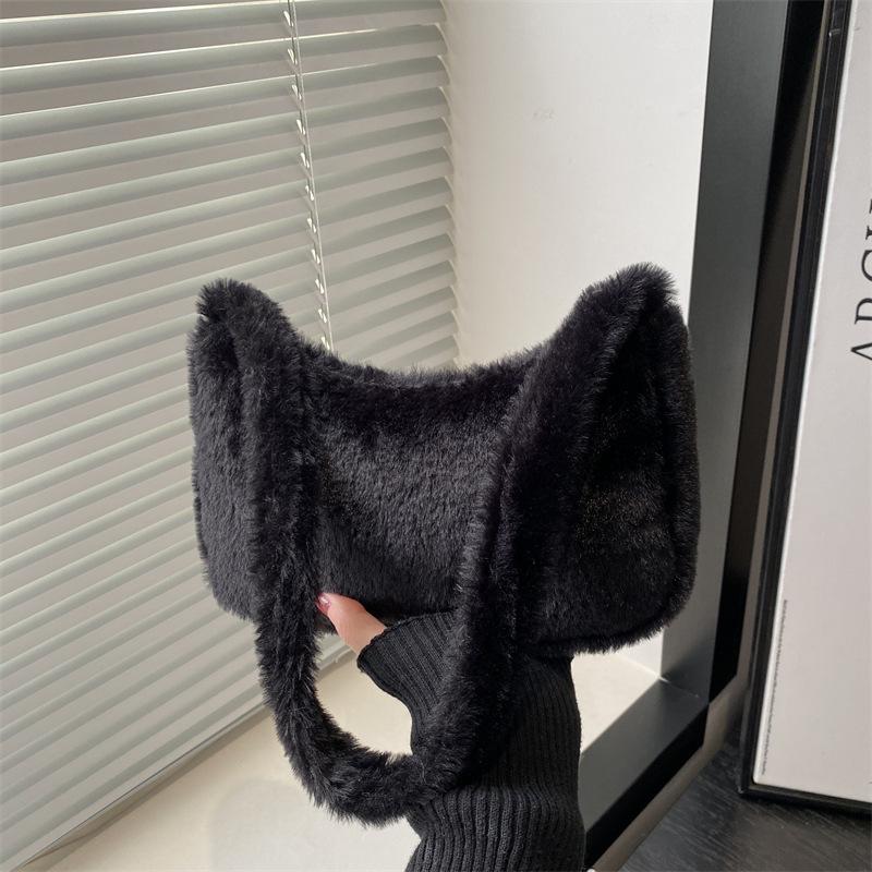 2025 Early Spring New Korean Version Mao Mao Solid Color Bag Casual Fashion Underarm Women's Bag Fashion Foreign Plush Handbag