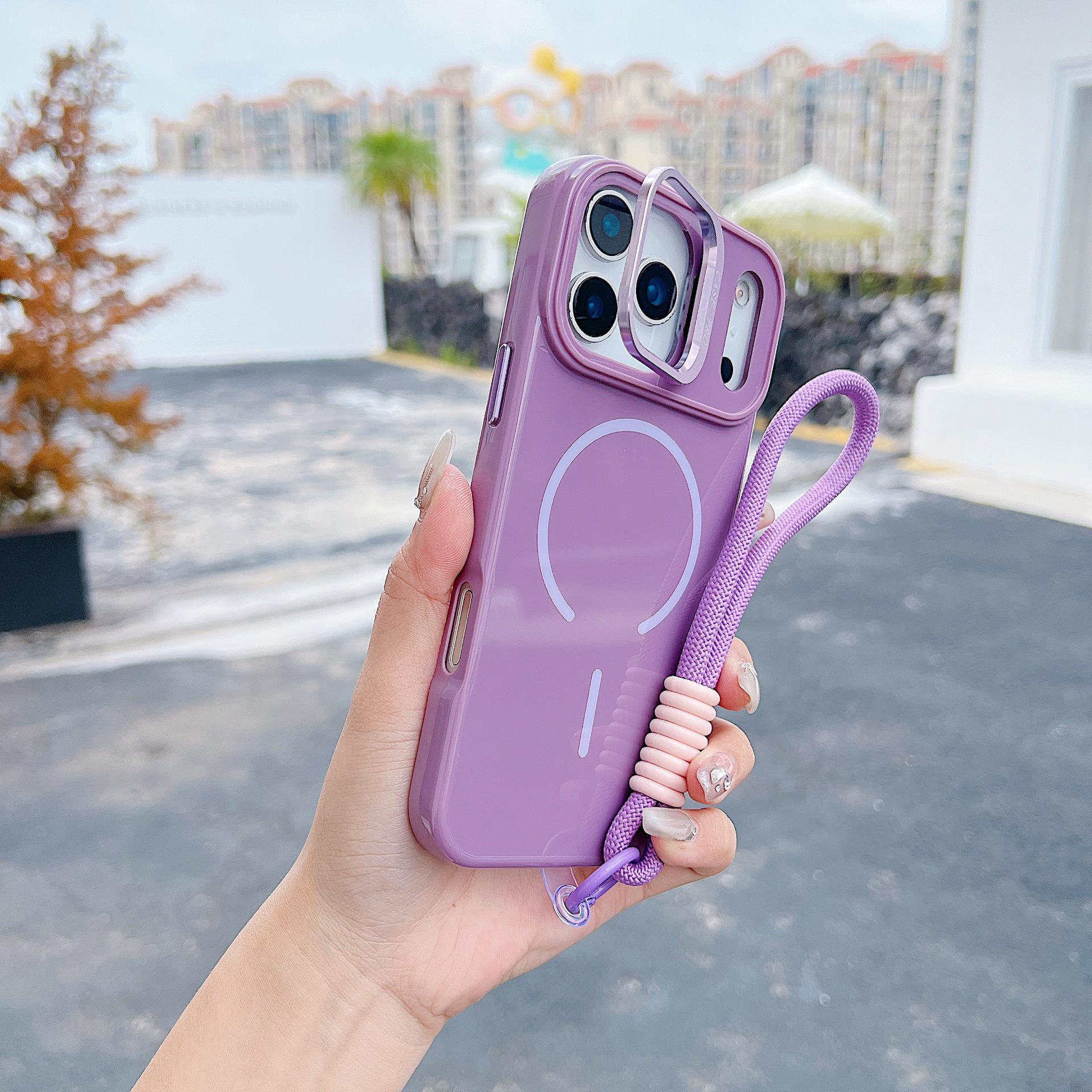 

Магнитный держатель для объектива, защитный чехол для iPhone 16/15/14 Pro Max с покрытием, имитирующим кожу, и шнурком, однотонный iPhone 15