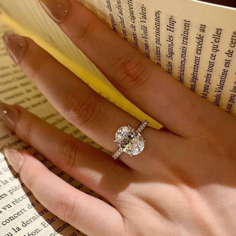 European Fashion 3-Carat Moissanite Egg-Shaped Dove Ring for Women