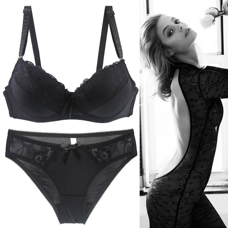 The manufacturer's explosion gathers the upper support to prevent sagging, comfortable and beautiful back underwear, sex bra women