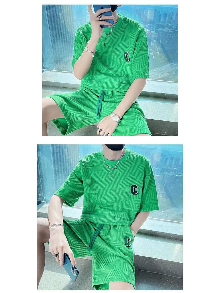 Conjunto Esportivo Moderno Masculino: Conjunto Casual de Duas Peças: Camiseta de Manga Curta e Shorts de Verão