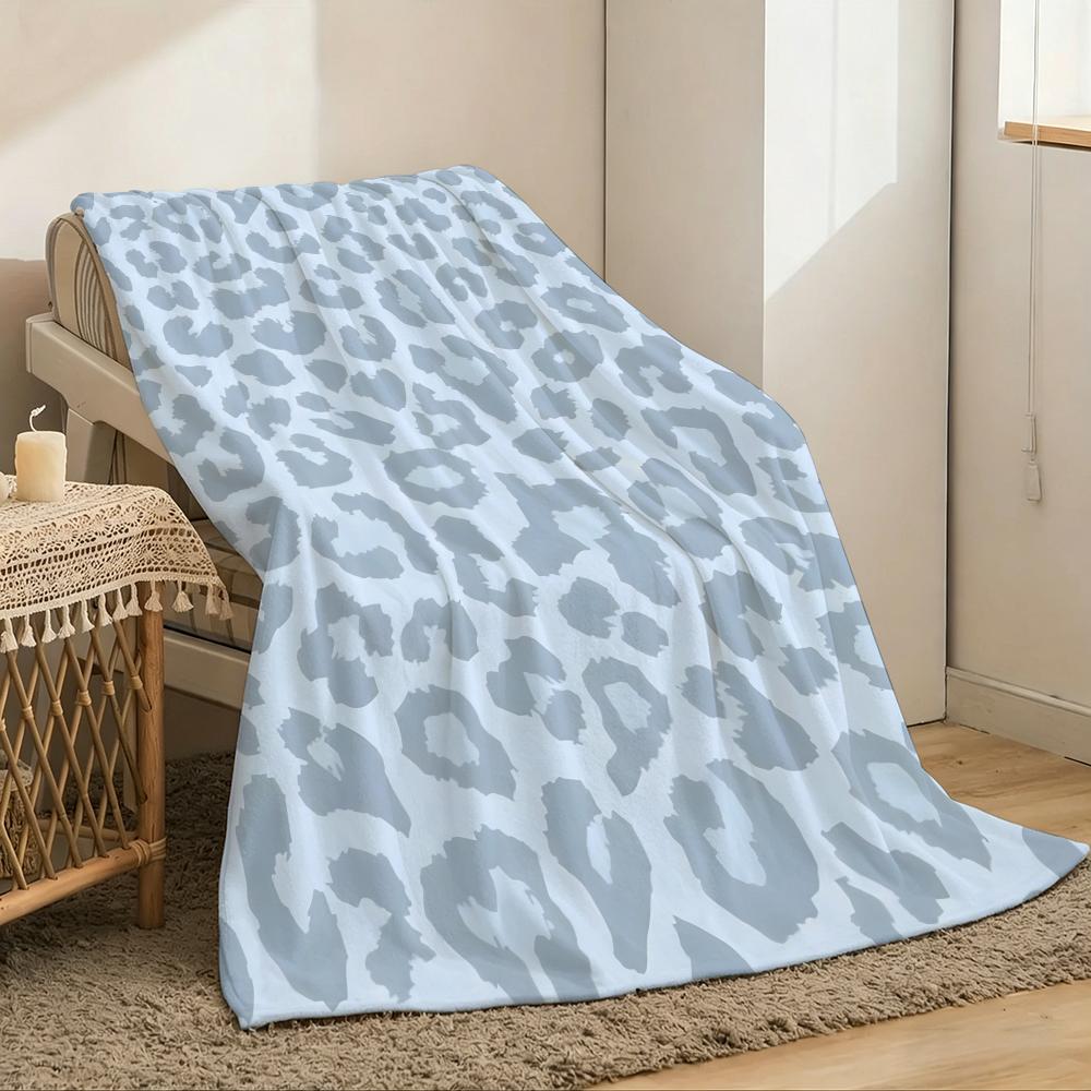 Leopard Print Throw Lightweight 240g Flannel Blanket Soft Skin-friendly for Summer Cooling