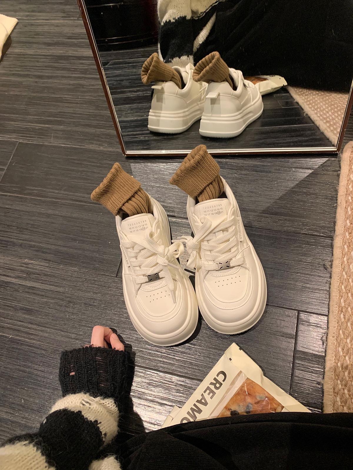 

Grape mother of the same style~ age-reducing round head versatile lace-up thick-soled heightening sports board shoes casual little white shoes women 40