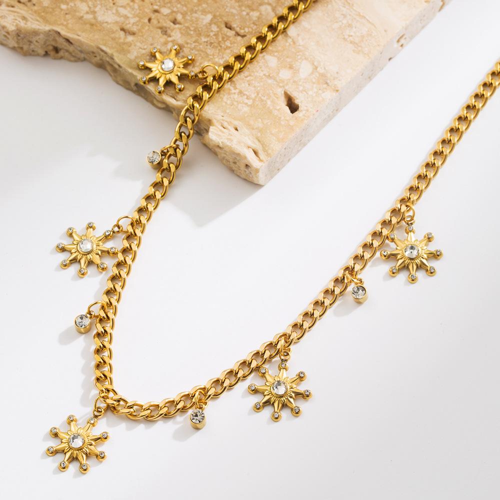 Korean Style Name Necklace Elegant Gold Plated Fine Jewelry Necklace Jewelry Sun Moon Pendant Diamond Necklace for Girls