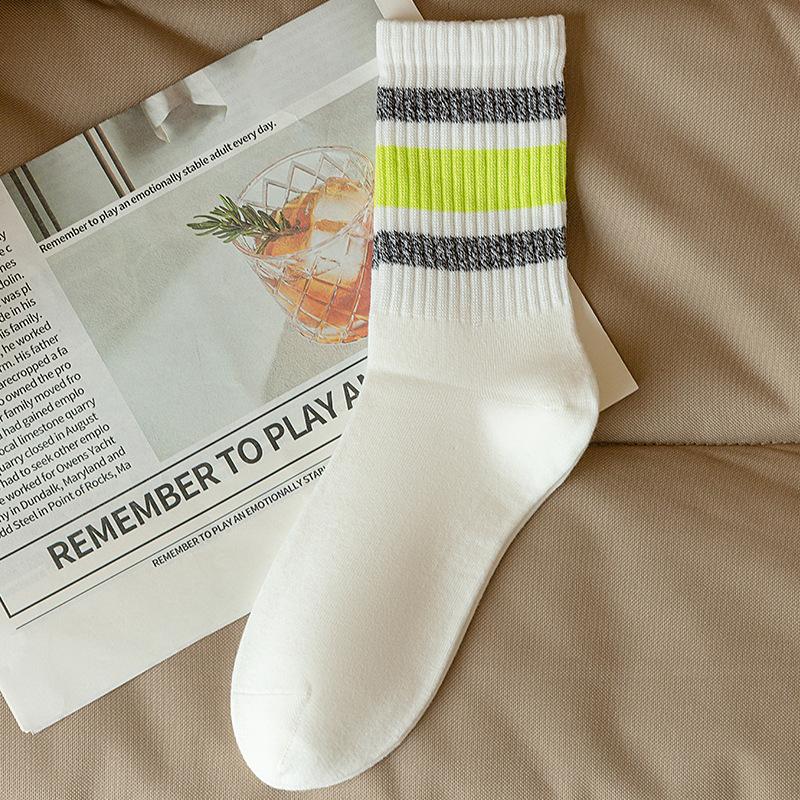 Men's Spring and Autumn Trend Is Simple and Colorful Stripes Absorb Sweat Breathable Sports Tube Socks