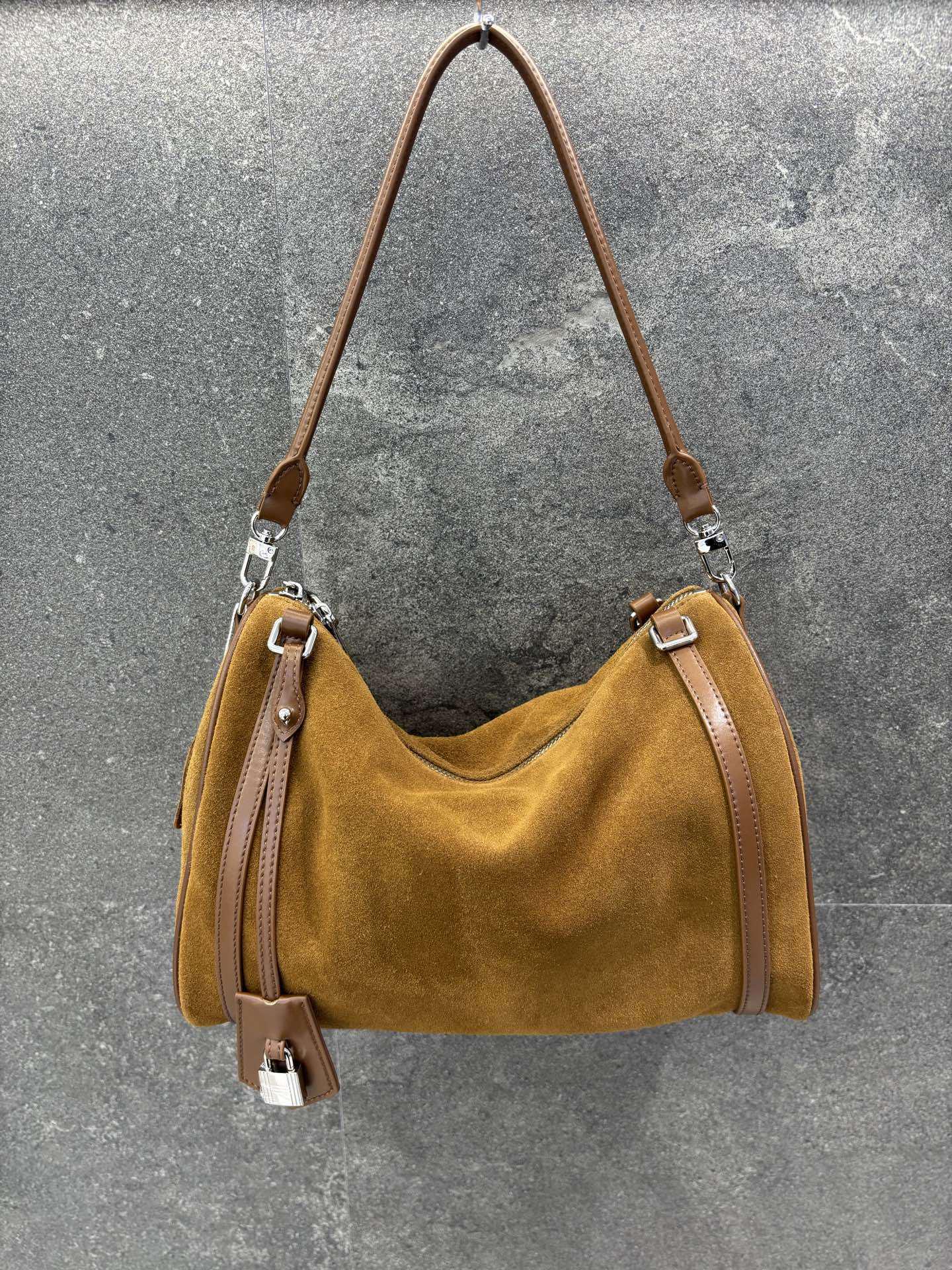 

2025 Autumn/Winter Genuine Leather Boston Crossbody Bag - Large Capacity, Versatile, High-End Handbag for Commuting
