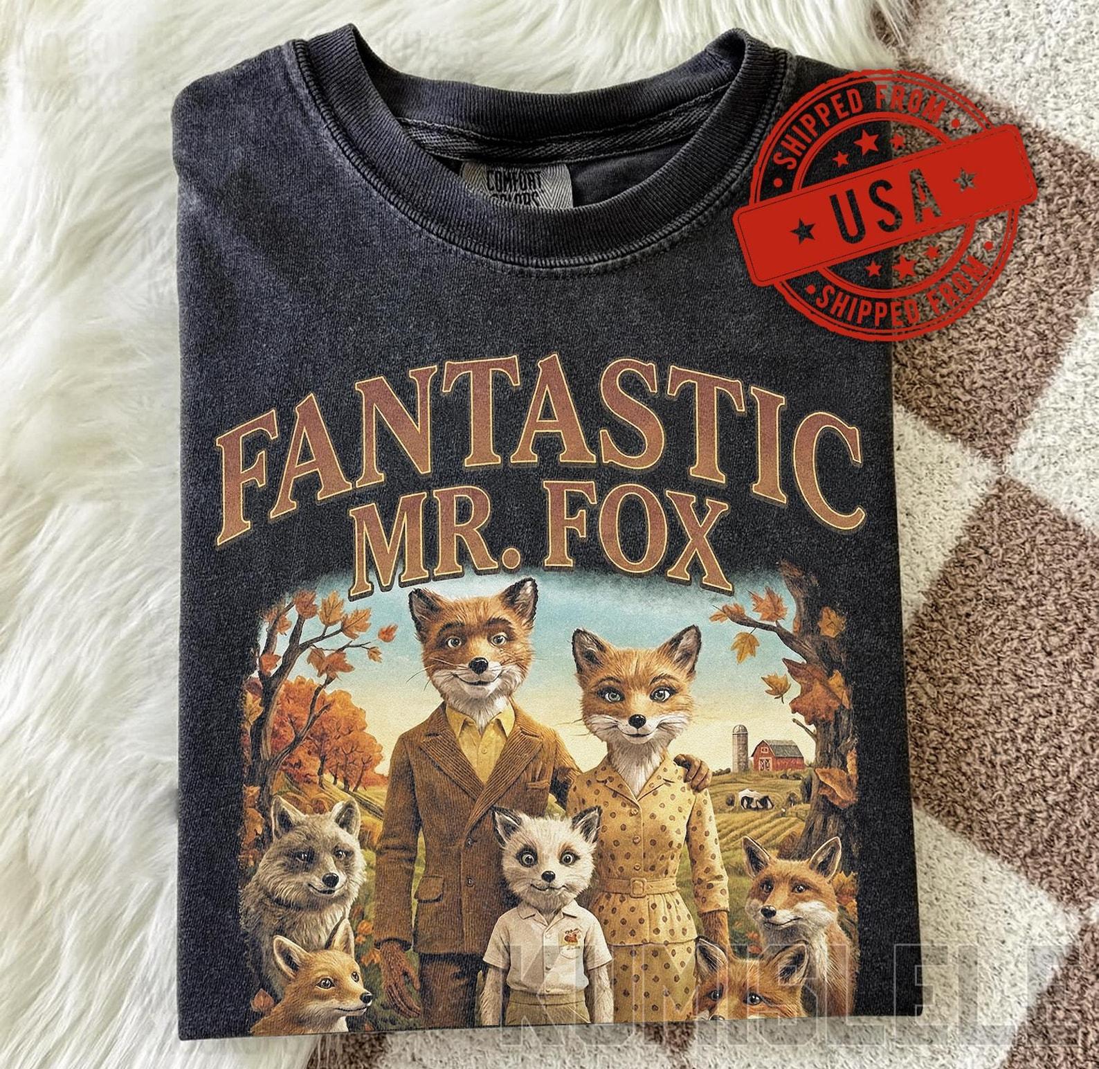 Comfort Colors Fantastic Mr. Fox Graphic Tee, A Wes Anderson Film Shirt, Vintage Style Fox Family T-Shirt, Retro Movie Merchandise S