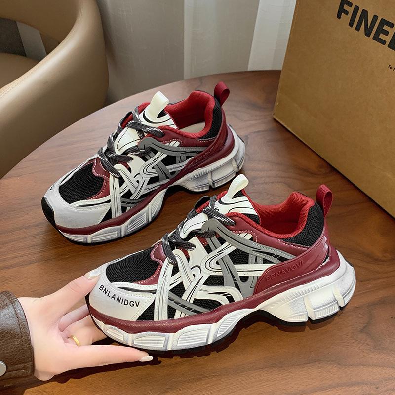 Lightweight sneakers women's 2024 autumn new single shoes trendy retro breathable non-slip casual shoes