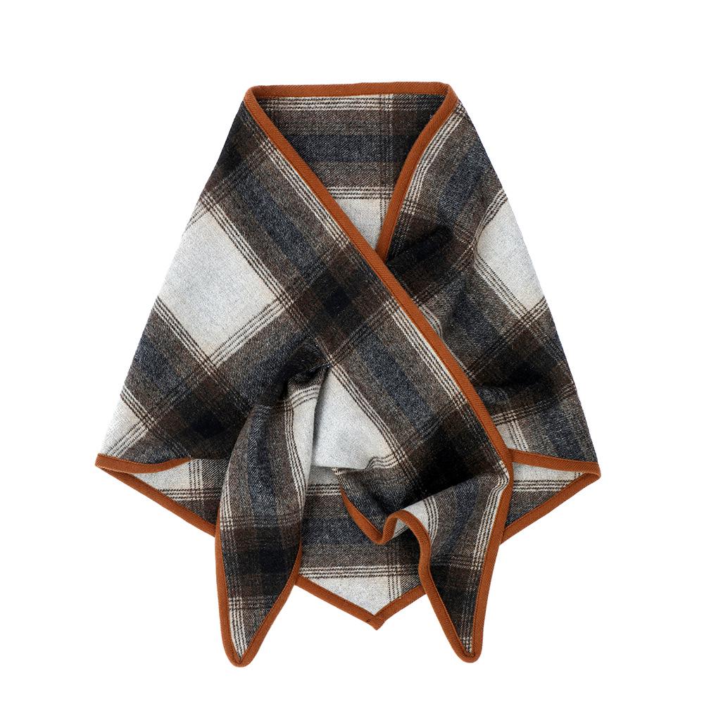 

High-End 2025 European & American Autumn/Winter Wool Plaid Triangle Shawl Scarf 80 x 80 x 135 cm
