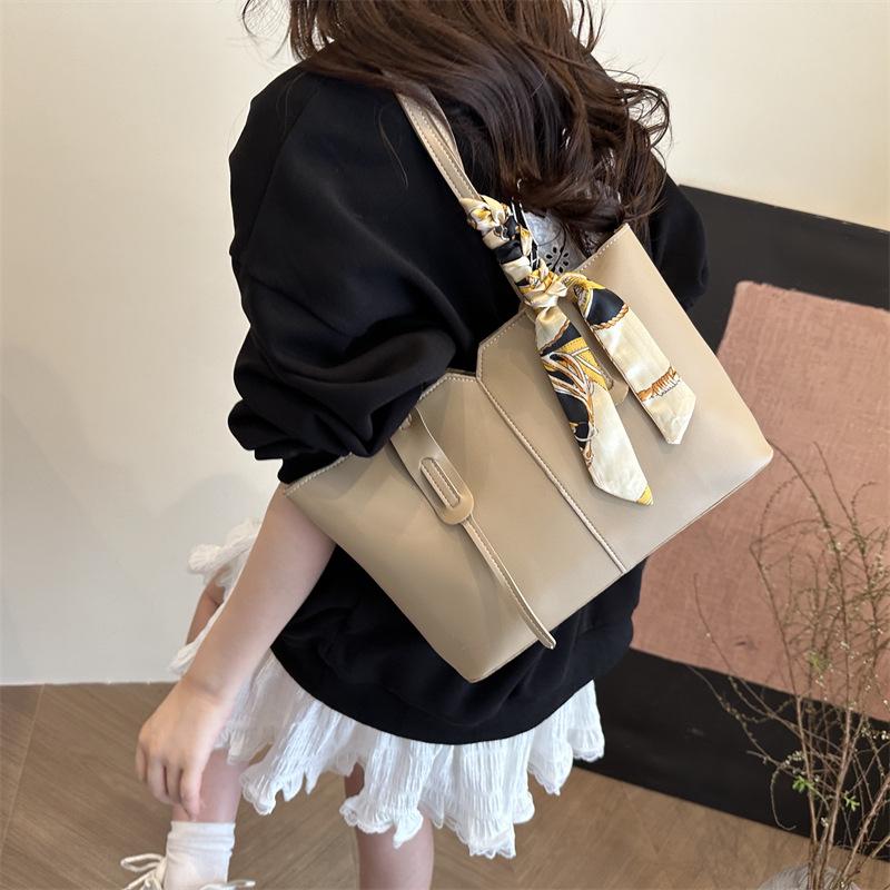 Large capacity bag new trendy niche casual tote bag simple shoulder bag handbag women