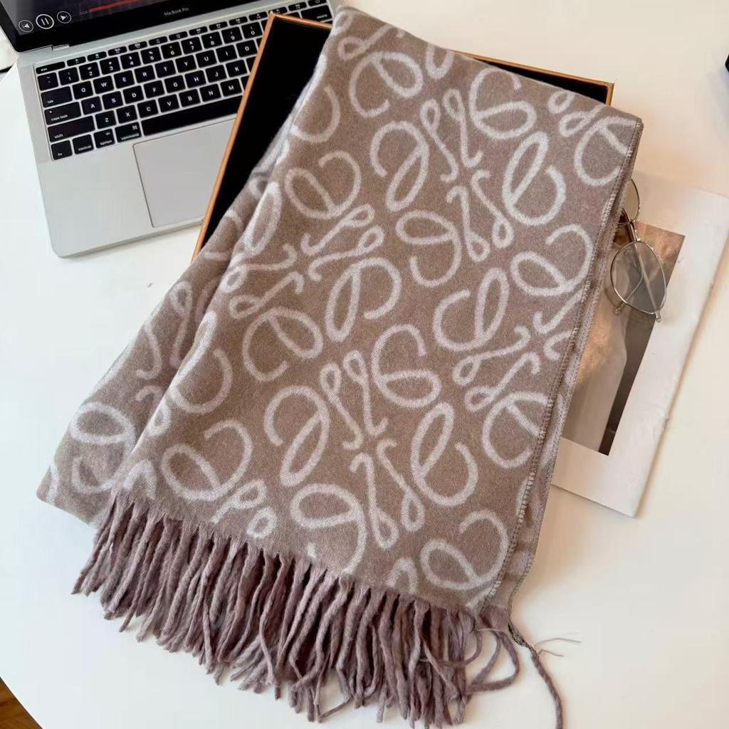 Damski dwustronny szal z wielbłądziej wełny moherowej i kaszmiru z frędzlami - Nadruk z logo, wszechstronny na jesień i zimę