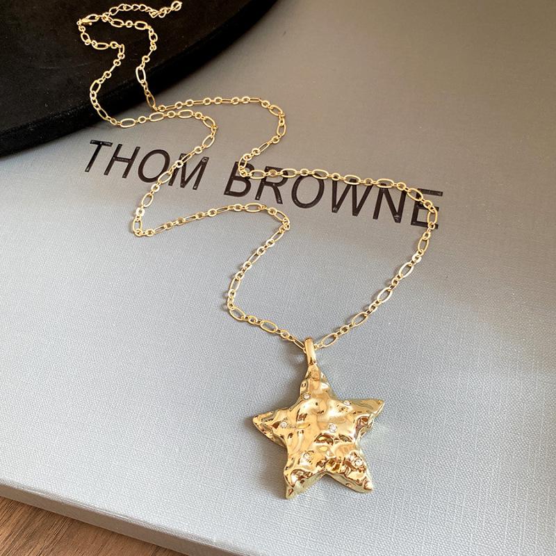 Minimalist Multi-Layer Stackable Clavicle Necklace - Trendy, Versatile Design for Women