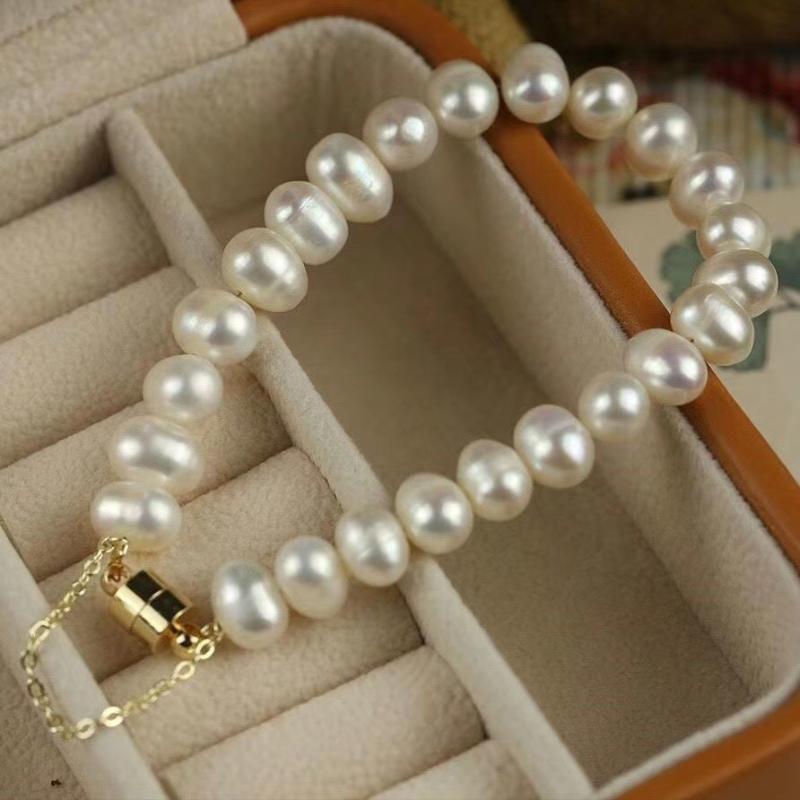 Freshwater Pearl Bracelet for Women Elegant Simple Hand Jewelry Unique Statement Gifts for Anniversary Wedding Party