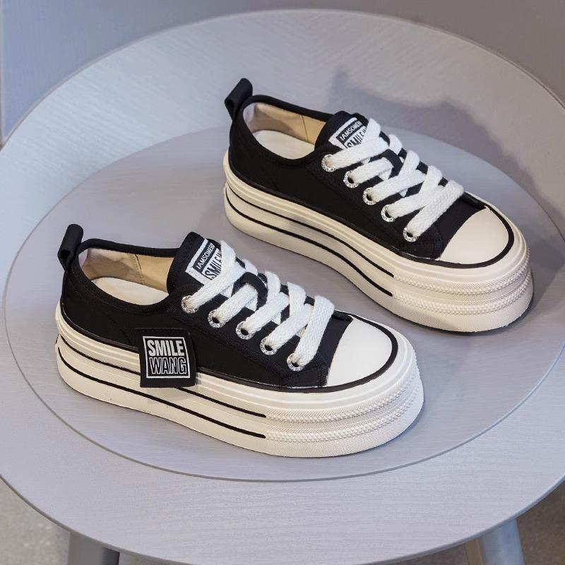 Platform Canvas Shoes Women's Spring and Summer 2025 New Student Half Slippers Explosion Increase White Shoes Versatile Board Shoes