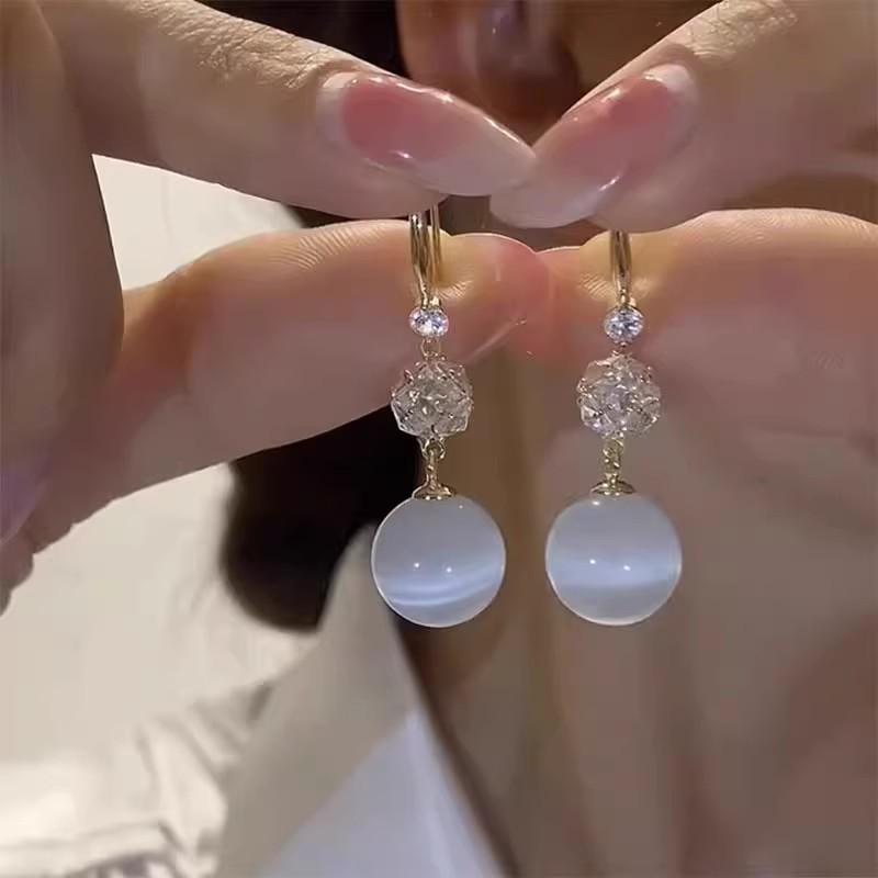 Earrings for Women, New Trendy, Light Luxury Earrings, Fashionable Earrings, Long Style, Niche Design, Earrings