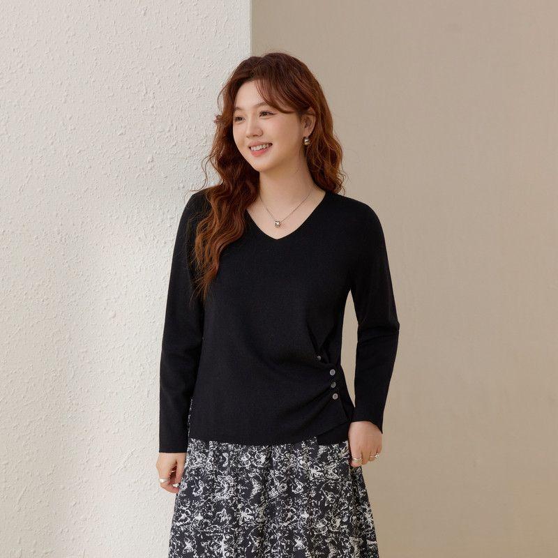 [Gentle Style V-Neck Knitted Sweater] Xianlixiu Plus Size Women's Korean Design Top for Plus-Size Women, New Spring Collection