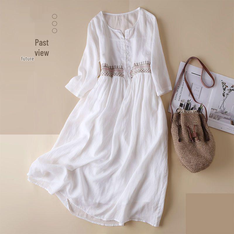 2024 Spring/Summer Women's Ethnic Embroidered Nine-Sleeve Cotton Midi Dress with Round Neck