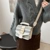 2025 new fashion shoulder bag niche design portable small square bag women's bag winter foreign style messenger bag