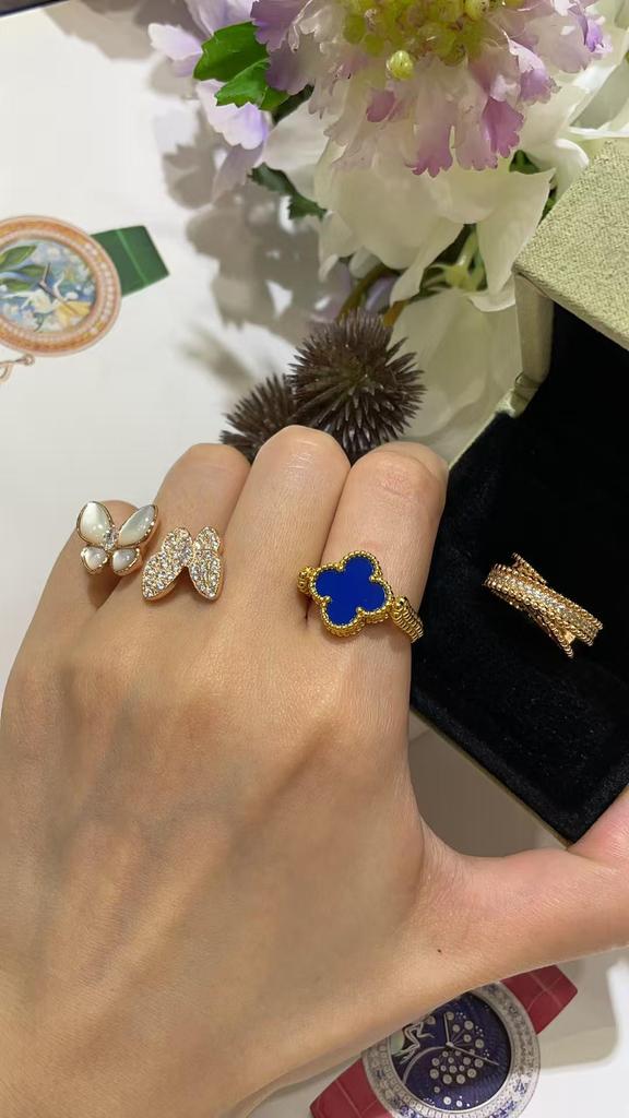 18K Rose Gold Double-Sided Ring: Red and Blue Agate Four-Leaf Clover Flip Design