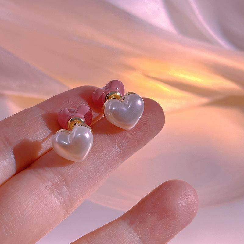 Серьги-пусеты с жемчугом в форме сердца, двусторонние, с контрастным цветом, нишевые, высококачественные, с двумя вариантами ношения, милые серьги-сердечки персикового цвета.
