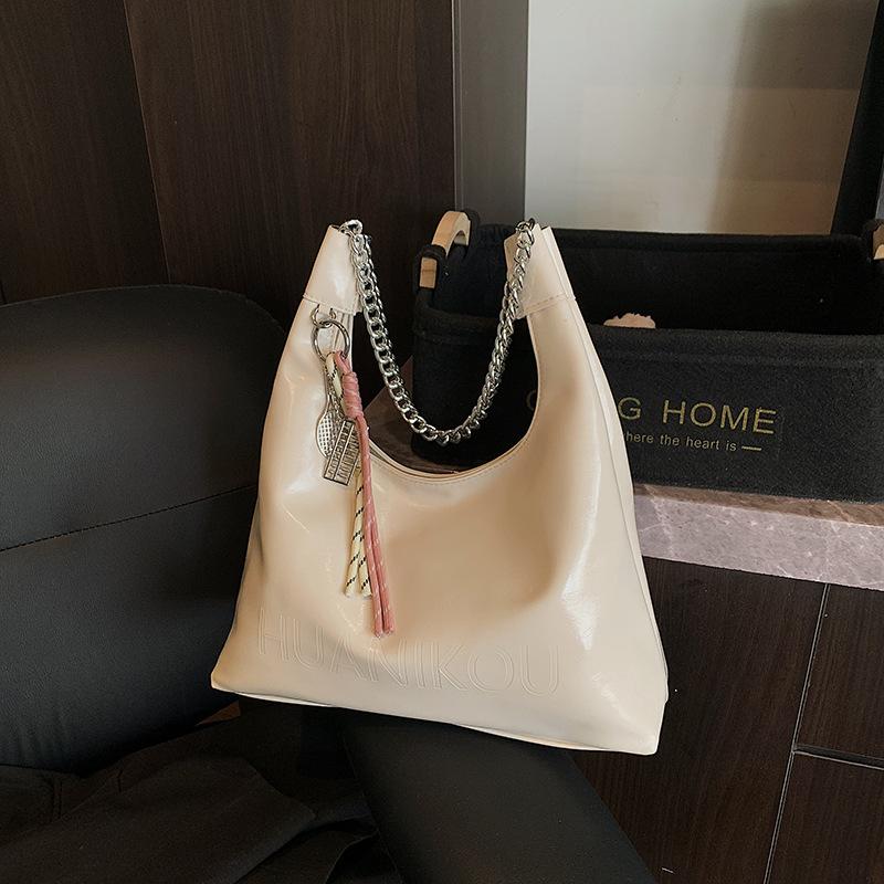 

Premium commuter shoulder underarm bag women s new fashion chain bag large capacity tote bag белый