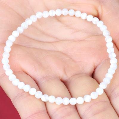 Bracelet Minimaliste Élégant en Perles de Pierre de Lune, Convient pour un Usage Quotidien et les Occasions Spéciales