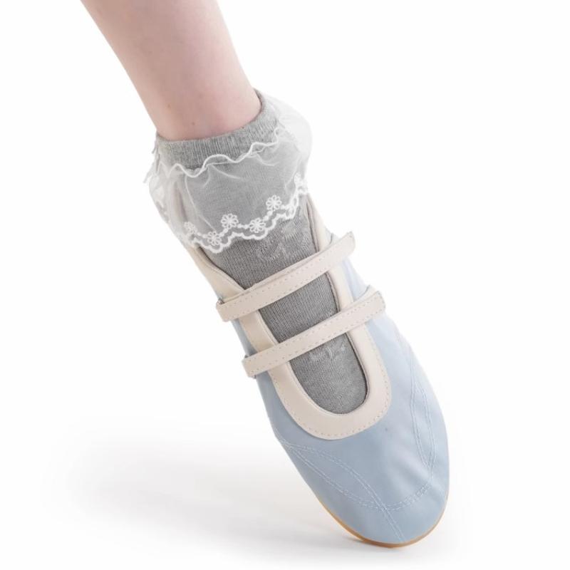 Solid Color Short Socks Women Japanese Fashion Black White Gray Low Cut Ankle Socks Lolita Sweet Girls Cute Lace Ruffle Socks