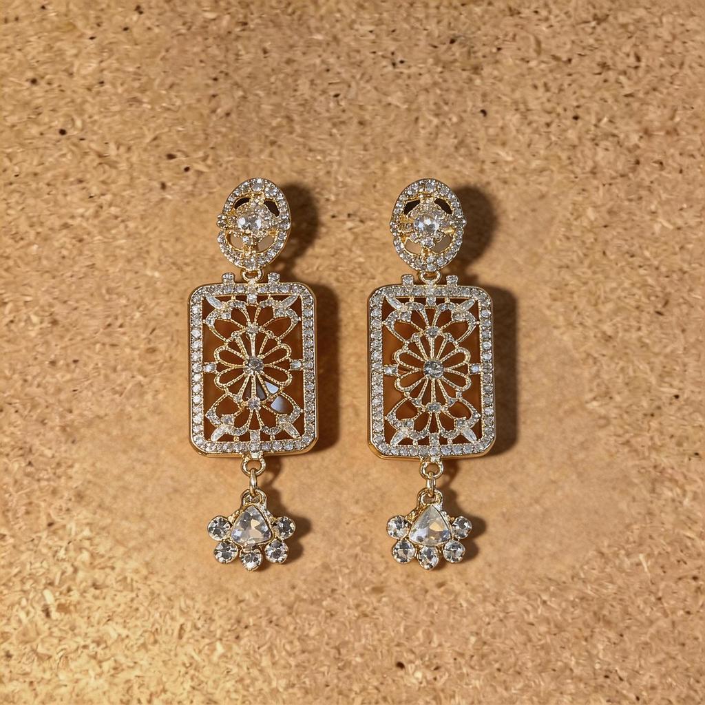 Silver Needle High-End Retro Diamond-Inlaid Square Earrings - Exquisite Light Luxury Niche Accessories.