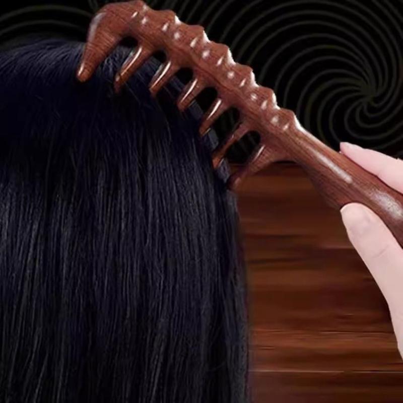 Holzkamm mit langem Griff und breiten Zinken zum Locken und Wellenstylen der Haare, professionelles Salonwerkzeug für schwarzes Haar und Perücken