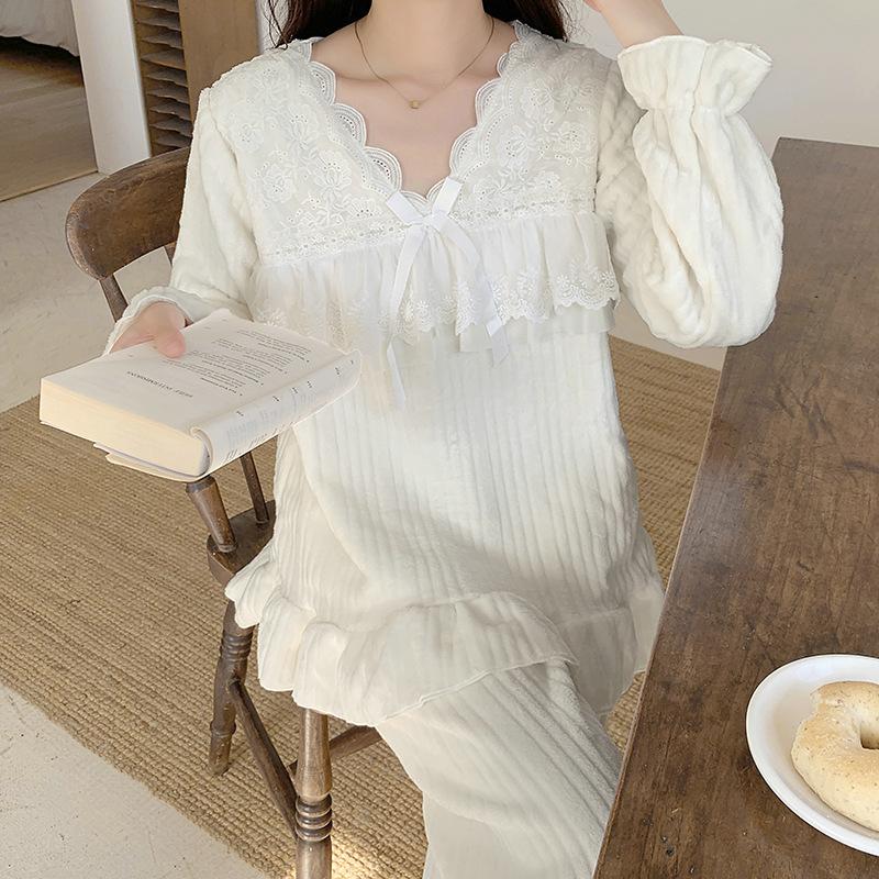 

[D] Solid color lace sweet ruffle edge set comfortable warm velvet pajamas women s winter spot M