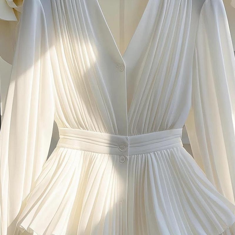 Women's Autumn French Temperament V-neck Long Sleeved Top High-end White Shirt