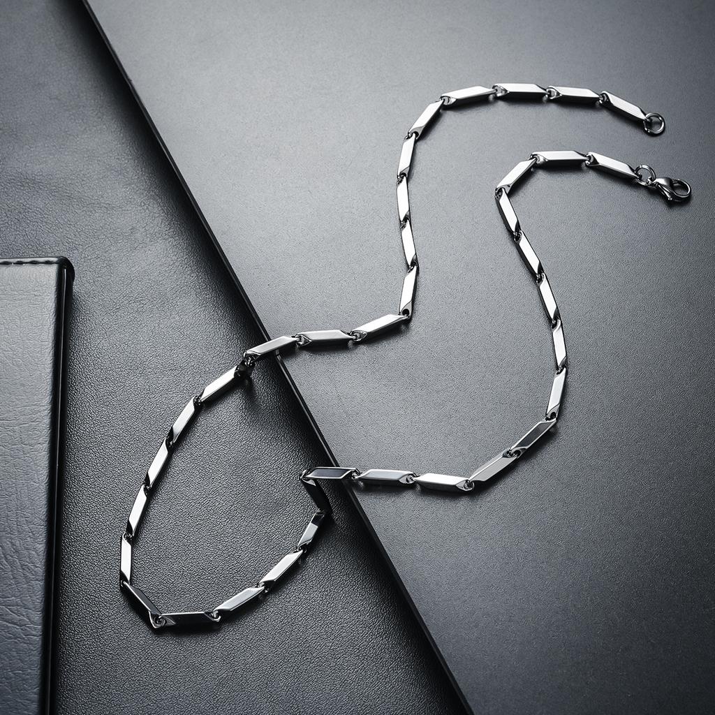 Titanium Steel Bamboo-shaped Diamond Necklace for Men, Trendy and Versatile Collarbone Chain for Women, Simple and Unique, High-end Niche Jewelry