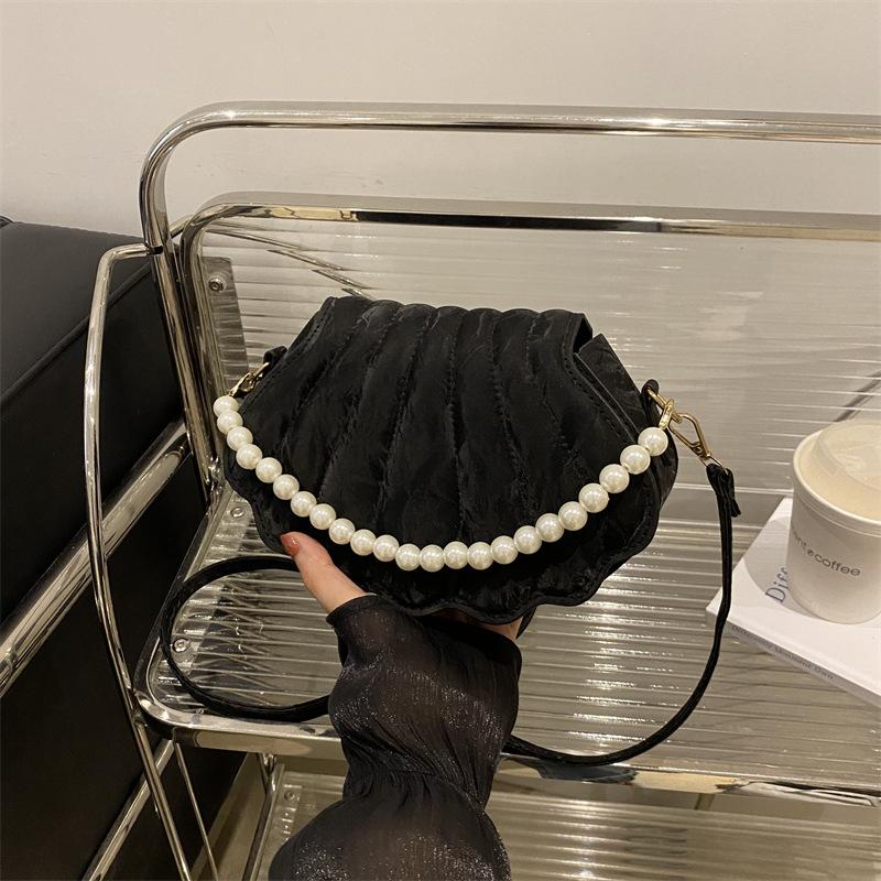 

Высококлассная нишевая жемчужная сумка для женской новой модной сумки кроссбоди Ins простая и универсальная на одно плечо сумка-ракушка