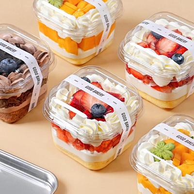 Átlátszó négyzet alakú torta- és desszert csomagoló doboz